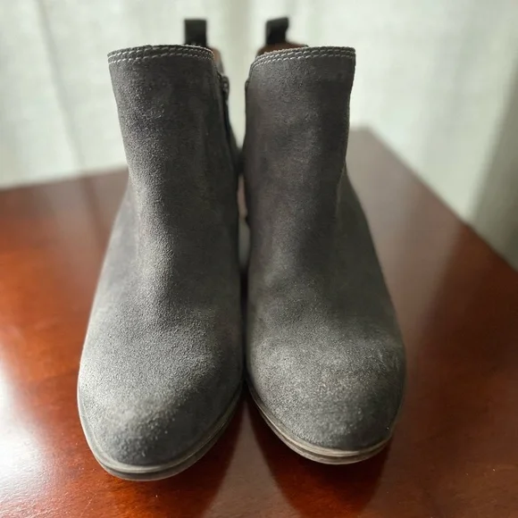 Lucky Brand Basel Printed Suede Ankle Booties Side Zip Block Heel 6.5 - Picture 3 of 8